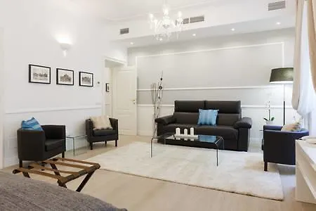 Divina Apartment *